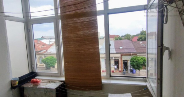 Apartament 2 camere semidecomandat Centru