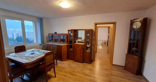 Apartament 2 camere, semidecomandat - zona Centru Civic