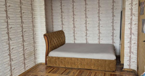 Garsoniera de inchiriat in zona Piata Romana