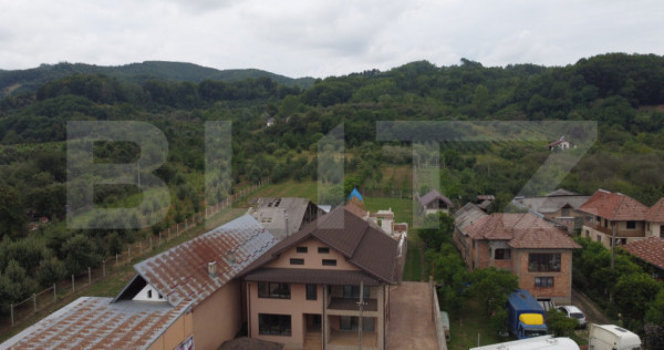 Casă 80% finalizată, 207 mp, teren 2.360 mp &mdash; zonă mont