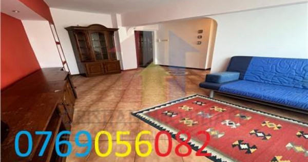 Calarasi-Bariera 2 cam 55mp etaj 3 conf 1 Decomandat Mobila