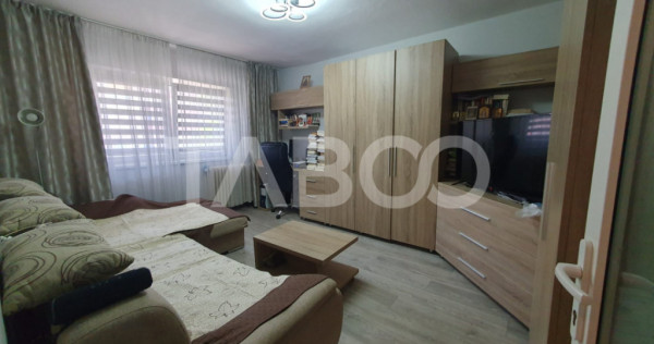 Apartament 2 camere decomandat Bulevardu Unirii la cheie fin