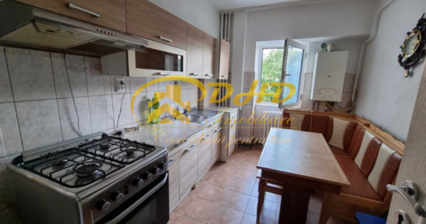 PODU ROS, langa JUMBO, Apartament 3 camere, 74 m², Decomandat