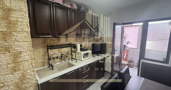 APARTAMENT 2 CAMERE ETAJ 4 CAMPULUNG GRUI