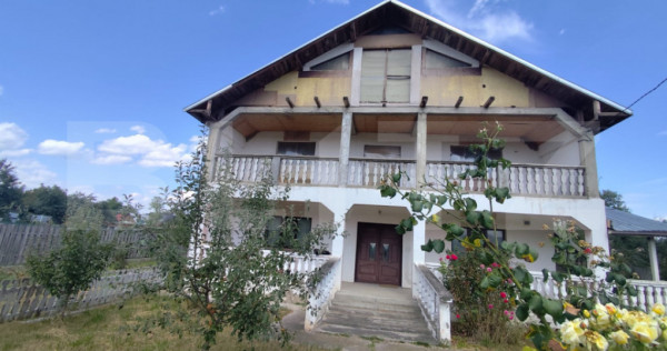 Casa 277 mp utili, 1140 mp teren, Tutora