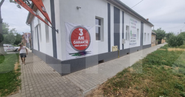 Spațiu comercial de &icirc;nchiriat &ndash; F&acirc;nt&acirc;nele, poziție ce