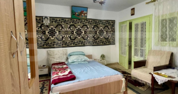 Casă + Teren Intravilan 4000 mp - Boroaia