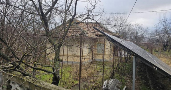 Teren intravilan cu deschidere mare, aflat in Petrachioaia I