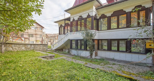 Vilă cu farmec istoric &icirc;n Bușteni, pensiune sau locuin...