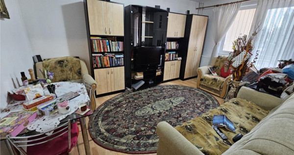 Apartament 3 camere decomandate, zona Astra