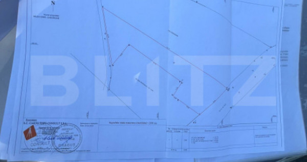 Teren intravilan de vânzare, 2.000 mp, deschidere 30 m