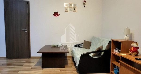 Apartament cu o camera, centrala proprie, terasa, Giroc