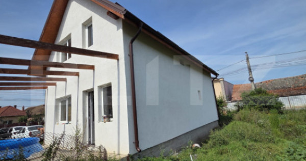 Casă de vânzare – 120 mp, 3 camere + living, terasă, pa