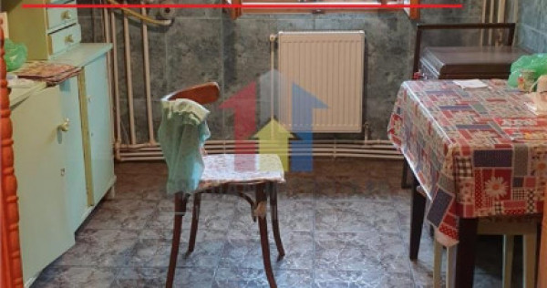 2 camere etaj 2, confort 1 decomandat, Spatios, Calarasilor