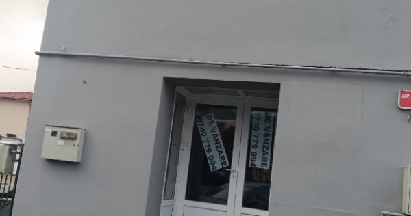 Vasile Lucaciu, casa cu spatiu comercial