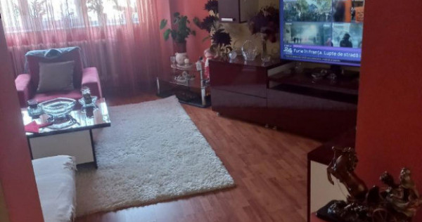 City Park Mall, apartament 3 camere, 72mp, gaze, mobilat