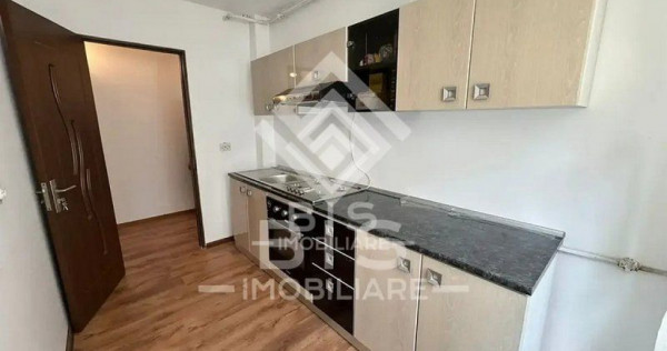 Apartament 3 camere, etaj 1/4 zona NORD, 65mp