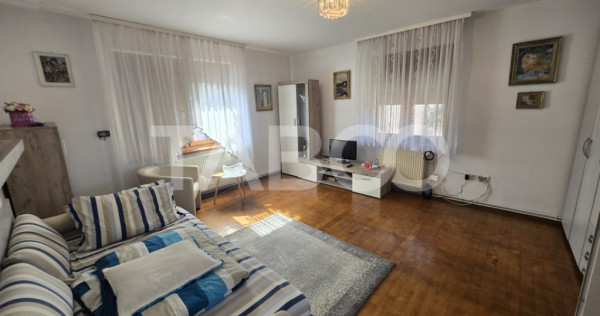 Casa individuala de vanzare 387mp cu teren 624mp Sura Mica S