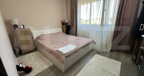 Apartament cu 3 camere, zona Rogerius