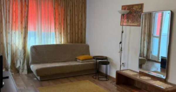 Apartament 3 camere, decomandat - zona Astra