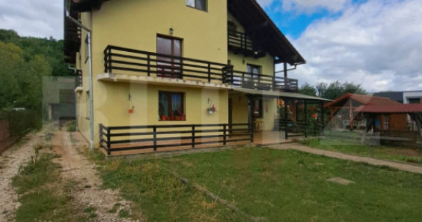 Casă 330 m² – teren 1210 m² – ideală pentru locuinț