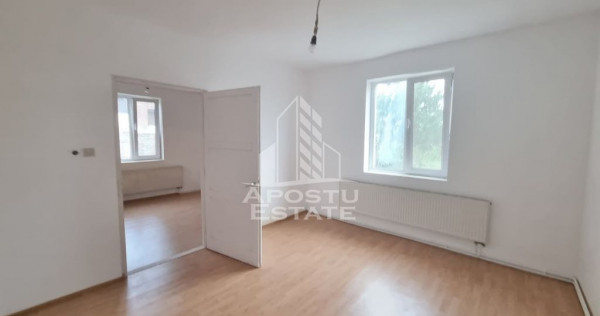 Casa individuala cu 5 camere in Giarmata