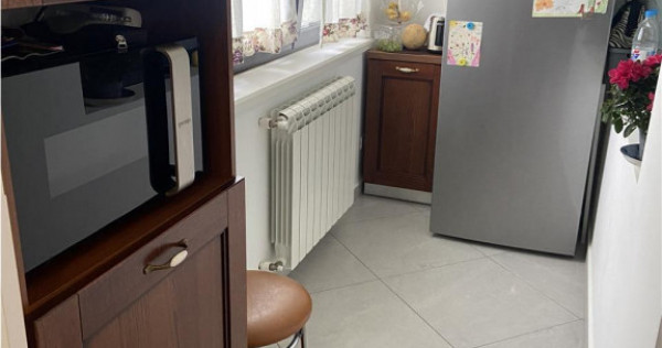Apartament 2 camere ,54 mp, zona Mausoleu Sud - supermarket