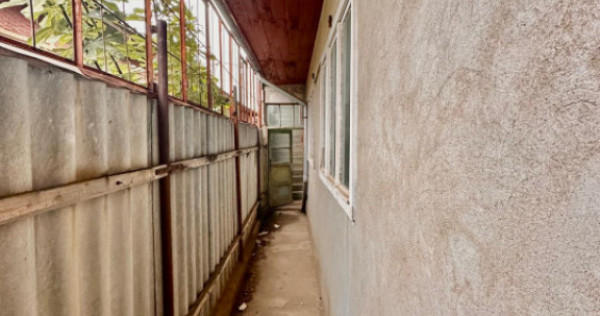 Casa, 4 camere, în zona Km 5, Constanta,