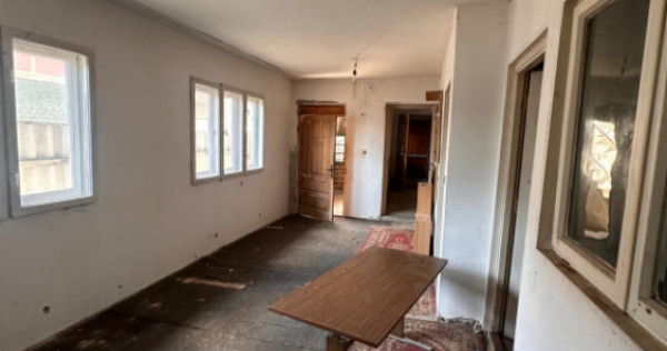 Casa 4 camere, &icirc;n zona Km 5 - Constanta