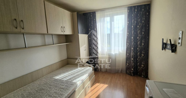 Garsoniera la etaj intermediar, situata in zona Take Ionescu