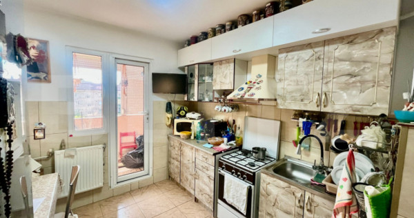 Apartament spațios cu 3 camere, 66 mp utili, etaj intermedi