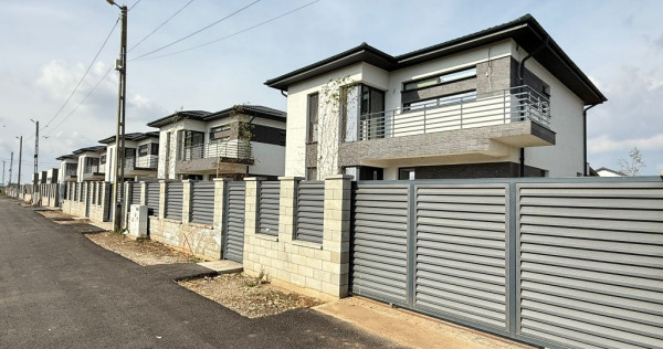 Vile individuale | 5 camere | 2 bai | Curte amenajata | Asfalt