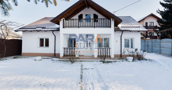 Casă 2015 - 4 dormitoare, 2 băi, 2 bucătării