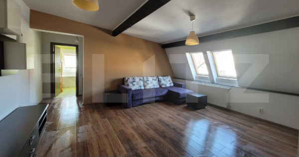 Apartament cu 2 camere, semidecomandat, etaj 3/3, cu parcar