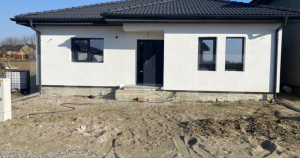 De vanzare casa semifinisata , 92mp, Martinesti