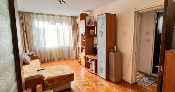 3 camere Aparatorii Patriei metrou /an 1985