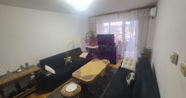 Apartament cu 3 camere de vanzare in Campina - Zona Cuza