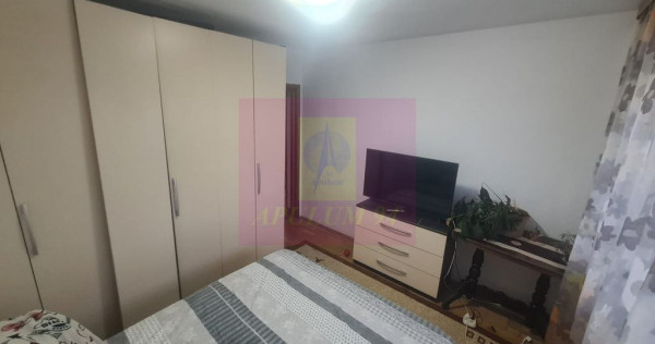 Apartament cu 3 camere de vanzare in Campina - Zona Cuza
