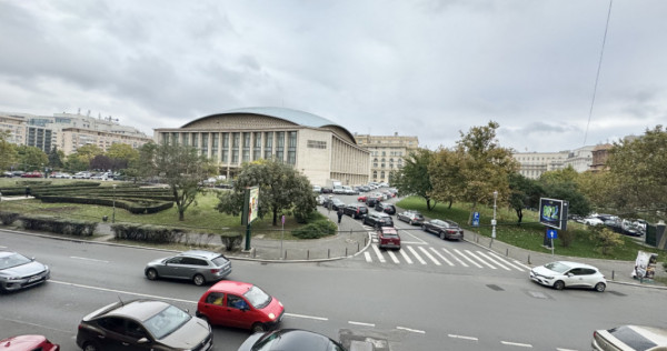 Spatiu ultracentral Sala Palatului pretabil Birouri-Cabinet