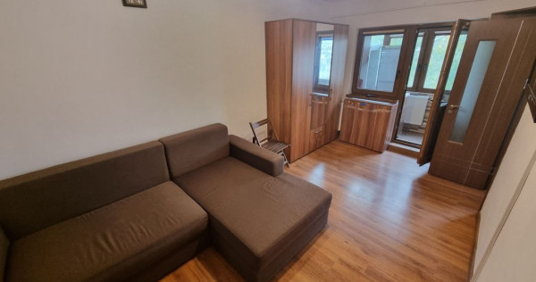 Garsoniera zona Trocadero