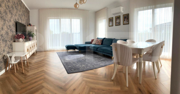 Vilă Luxoasa cu Piscină Exterioară, Podgoria, 150 mp