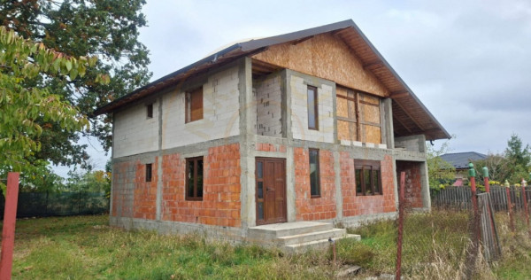 Casă Suseni-Cersani construcție solidă, teren 578 mp