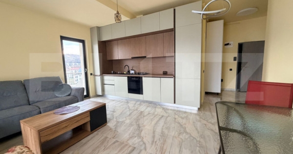 Apartament 3 camere, 59 mp, strada Eroilor