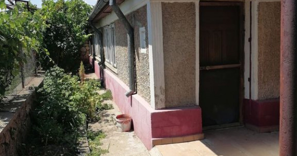 Casa renovabila cu teren mare central Techirghiol