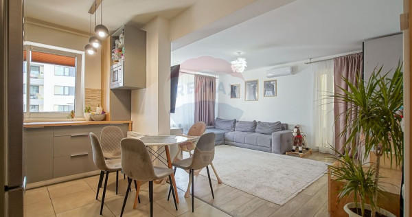 Apartament cu 2 camere și boxă de vânzare la Top City ...