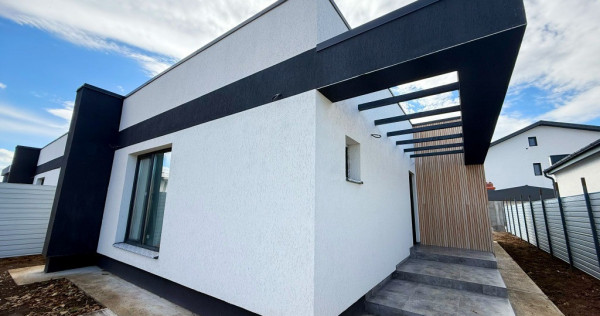 Casa Individuala / 3 Camere / 2 Bai / Incalzire in Pardoseala