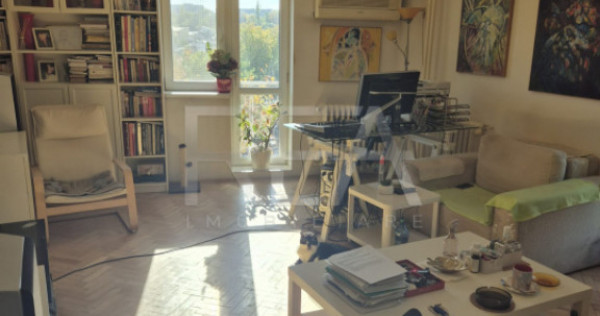 3 camere, Unirii, decomandat, et. 4, an 1992, 82 mp, metrou