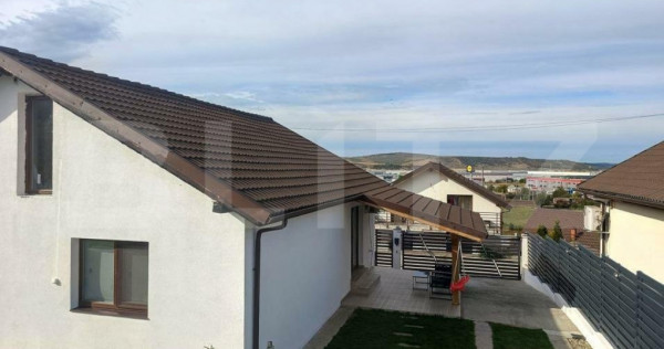 Casă individuală pe un nivel, cu garaj, zona Sannicoara
