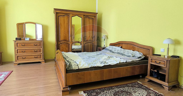 Apartament la casă în zona centrală – Str. M. Viteaz...