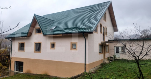 Casă spațioasă &ndash; ideală pentru reședință , casă de